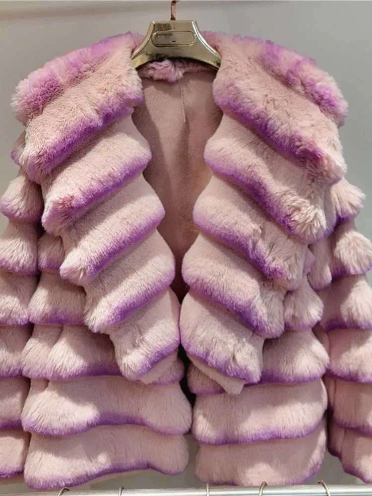 Fashion Plush Fake Fur Female Short Coat Fashion Plush Fake Fur Female Short Coat