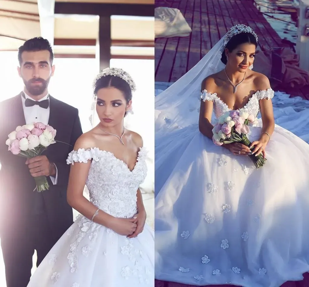 ثياب زفاف ثلاثية الأزهار الزفاف 2024 قبالة الكتف الزهور المصنوعة يدويًا تول مسح القطار مخصص مصنوع من ثوب زفاف الزفاف بالإضافة إلى الحجم