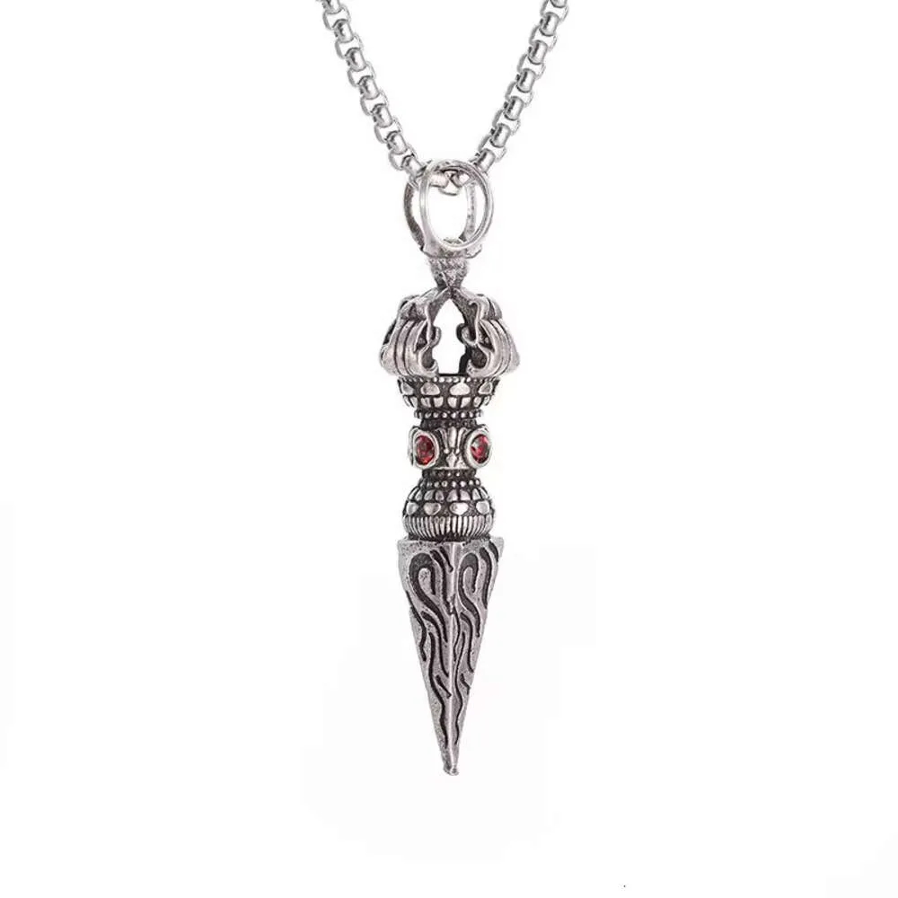 Collier de stalle de conquête de démon, collier pendentif de style classique pour hommes et femmes