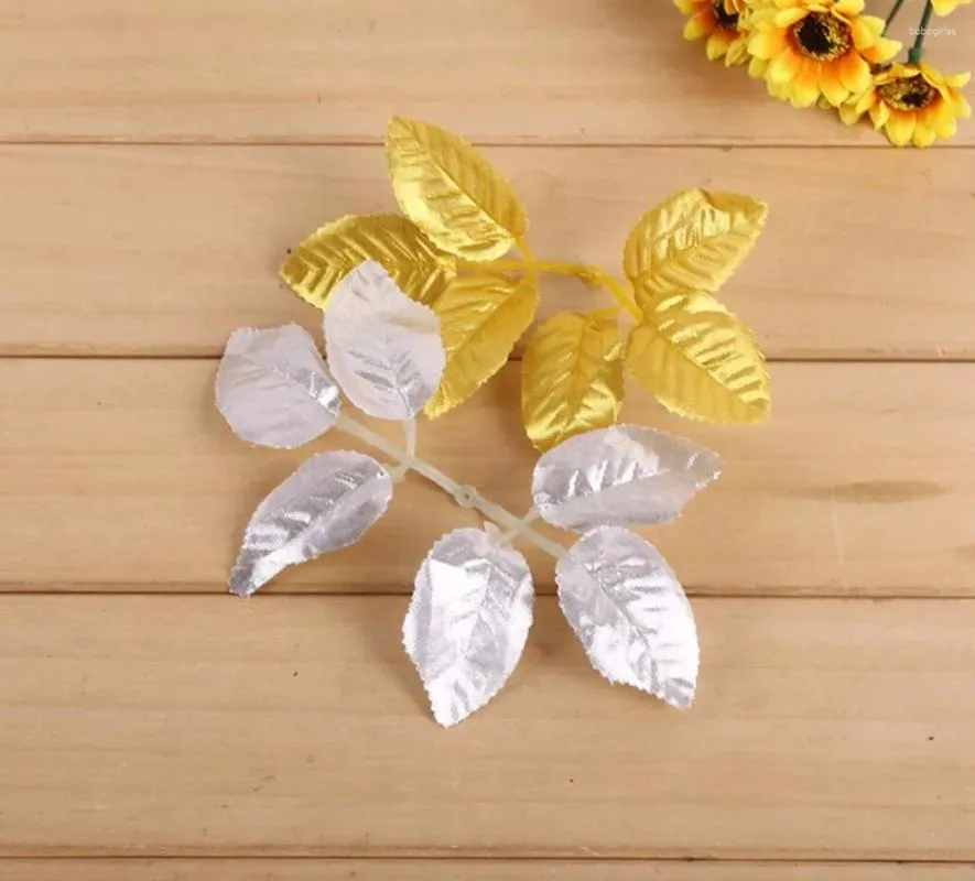 Flores decorativas 100pcs Gold/prata Artificial Silk Rose Leaf Fomas para Bouquet Garland Wreath Cap Decoration Froking Fazendo Craft DIY