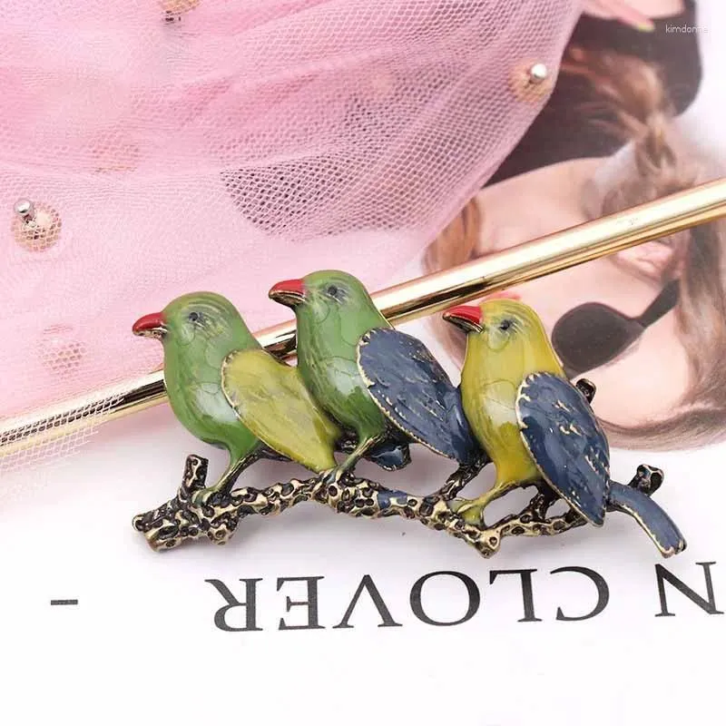 Brooches Creative Brand Design Enamel Brooch Multicolor Three Bird Dripping Oil Pins Animal Hummingbird Jewelry Gift
