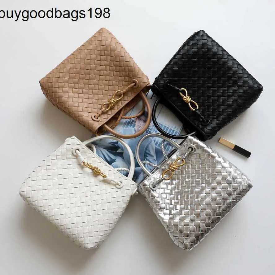 Bottegvenetas andiamos Bags Small Design Fashion New Metal Knot Leather Woven Tote Bag One Shouldle Handheld High Capacity Womens