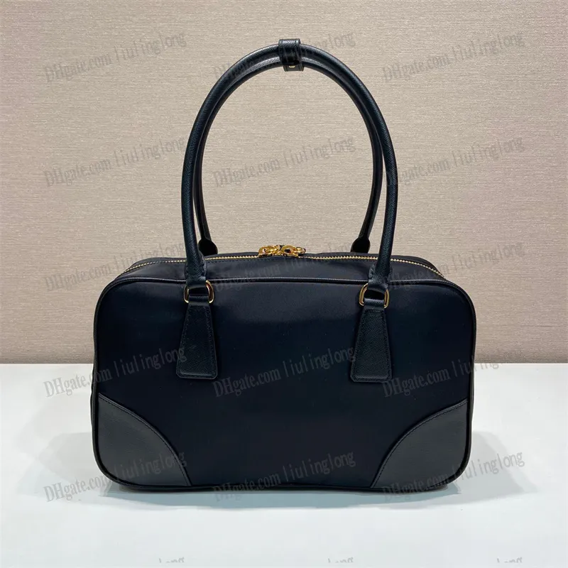 Reedição feminina 1978 Re-nylon médio e Saffiano Couro de duas mãos Bolsa de luxo Bolsa de designer de luxo Bolsas de crossbody Bolsa Designer Backpack Backpack Bags Designer