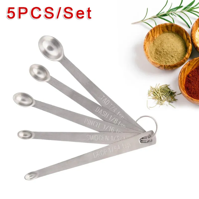 Strumenti di misurazione 5pcs/set mini cucchiai in acciaio inossidabile per la cottura del gadget per farina cucina per la casa