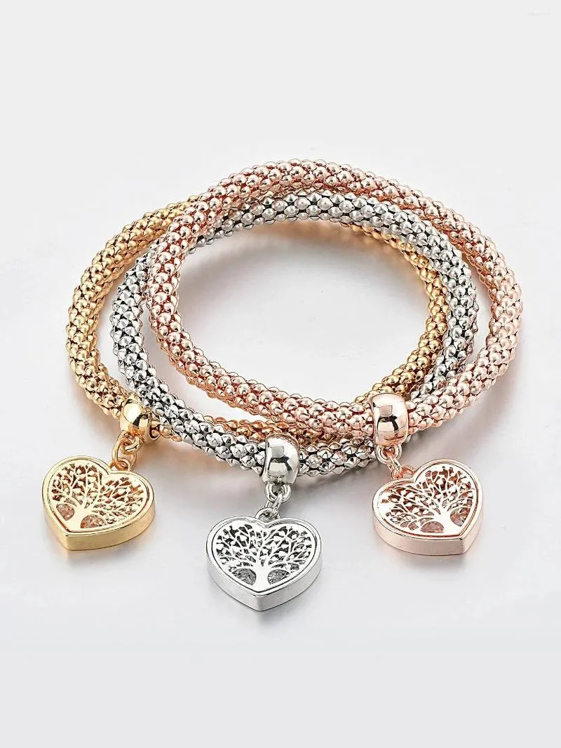 Ссылка браслетов 3PCS Европейский и американский модный сплав Tricolor Elastic Love Bracelet для женских ежедневных универсальных аксессуаров