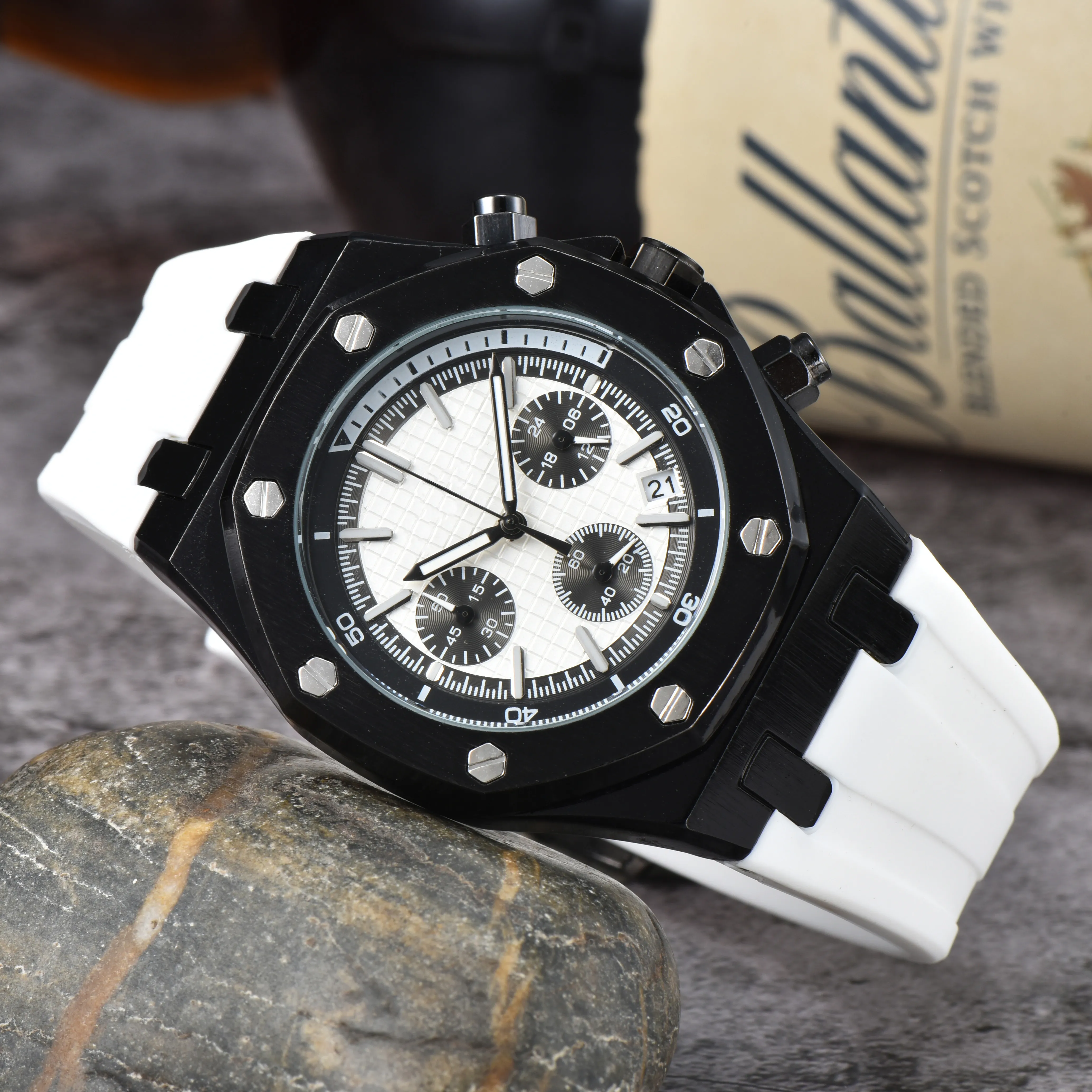 Herren Watch Quartz Designer Uhren Gummi -Gurt Edelstahl 904L Business Armbandwatch Männer Modemechaniker Luxus Geschenk Hochwertige Uhren