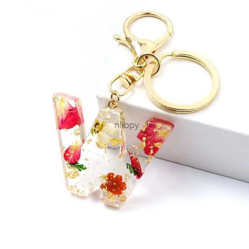 Keychains Lanyards Exquisite Dried Flower A-Z Letter Resin Keychain Creative Glitter 26 Initial Alphabet Keyring Women Handbag Accessories Gifts