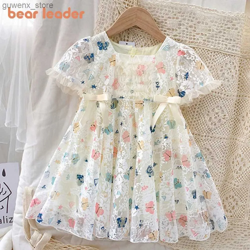 Girl's jurken beren leidermeisjes prinses jurken zomer kinderen kinderen kleding print vlinder kanten boog comfortabel jurk baby kostuum vestidos y240415