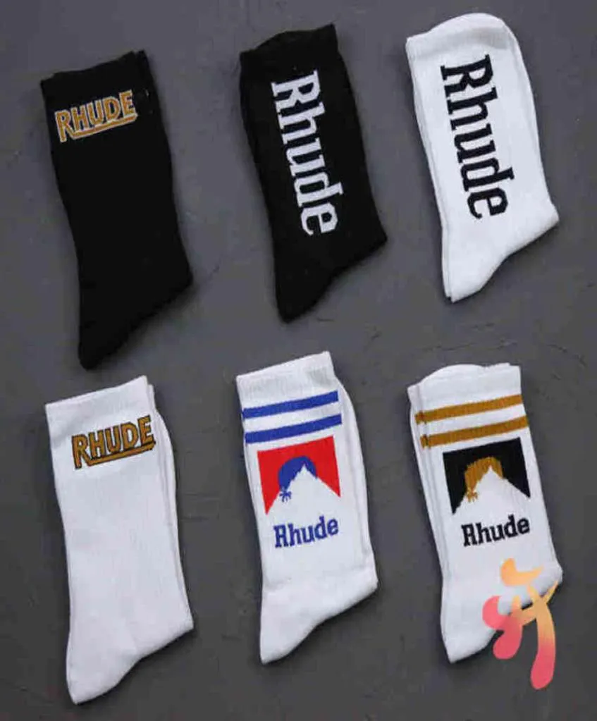 Simple Letter Högkvalitativ bomull European American Street Trend Men and Women Rhude Couple In-Tube Socks 2022 Elite Branded4547486