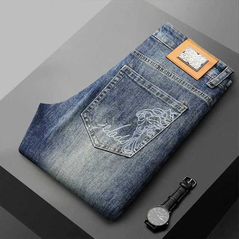 Heren jeans ontwerper lichte luxe luxe kwaliteit lente/zomer heren jeans slank fit high -end elastische veelzijdige blauwe rechte been broek alle seizoenen ff6525