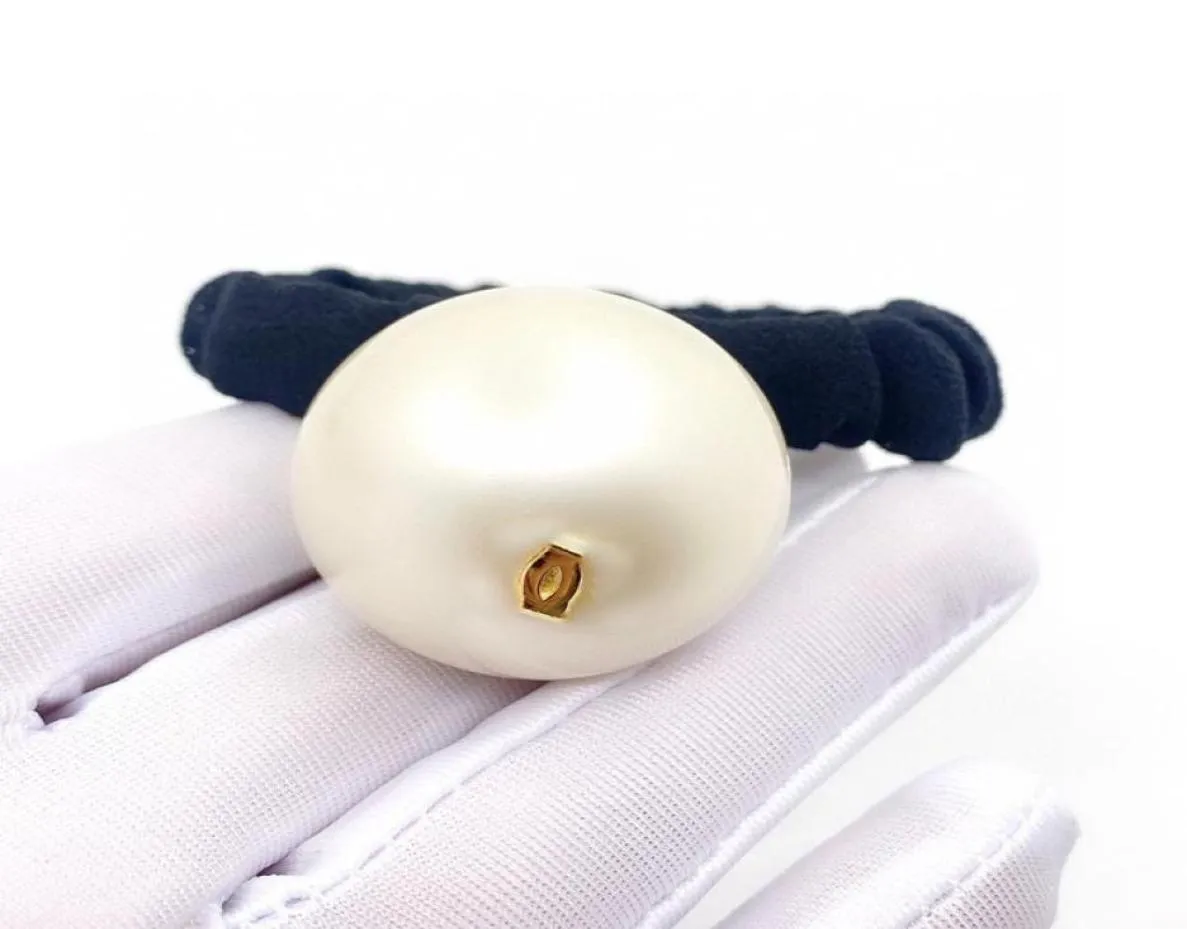 2021 Fashion Jewelry for Women Barrettes Black Ribbon Design Camellia Flower Big Pearls Ball Beauul Girls Hair Wear Luxury Top Jewelry Designer2469862