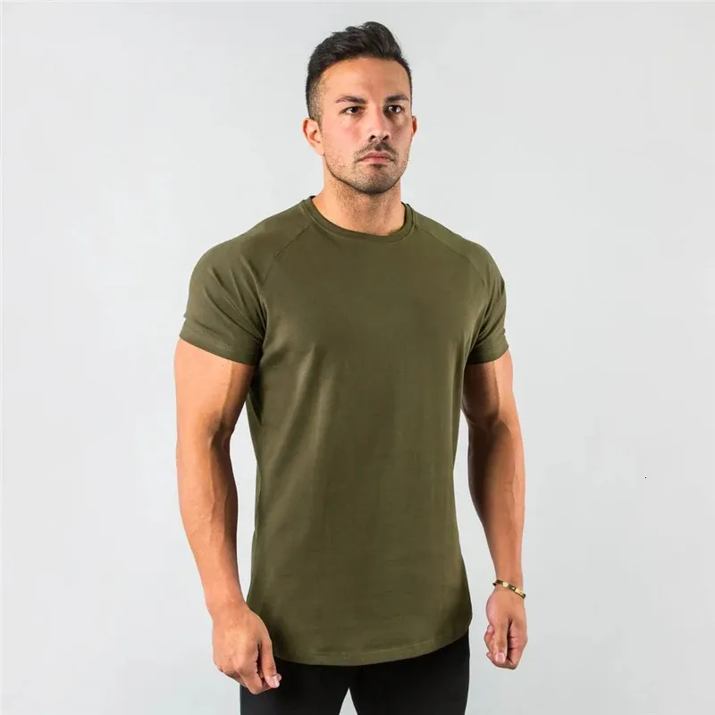 Mode vanliga toppar tees fitness mens t shirt kort ärm muskel joggar bodybuilding tshirt manlig gymkläder smal fit shirt 240415