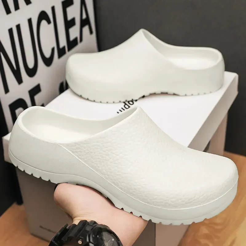 Chef Shoes Men Slides Trendy Ultralight Eva Slipper Comfortable Women Nurse Shoes Clogs Slip on Loafers Summer Male Sandals 240401