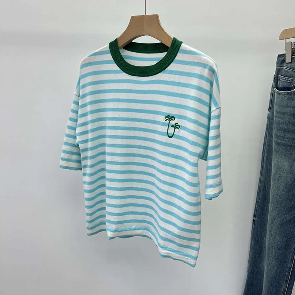 På skåpet Xiaohe Baby Blue Fresh Chao Fine Miljö Organisk bomull Palm Tree Stripe T -shirt Kvinnor S Short Sleeved Top