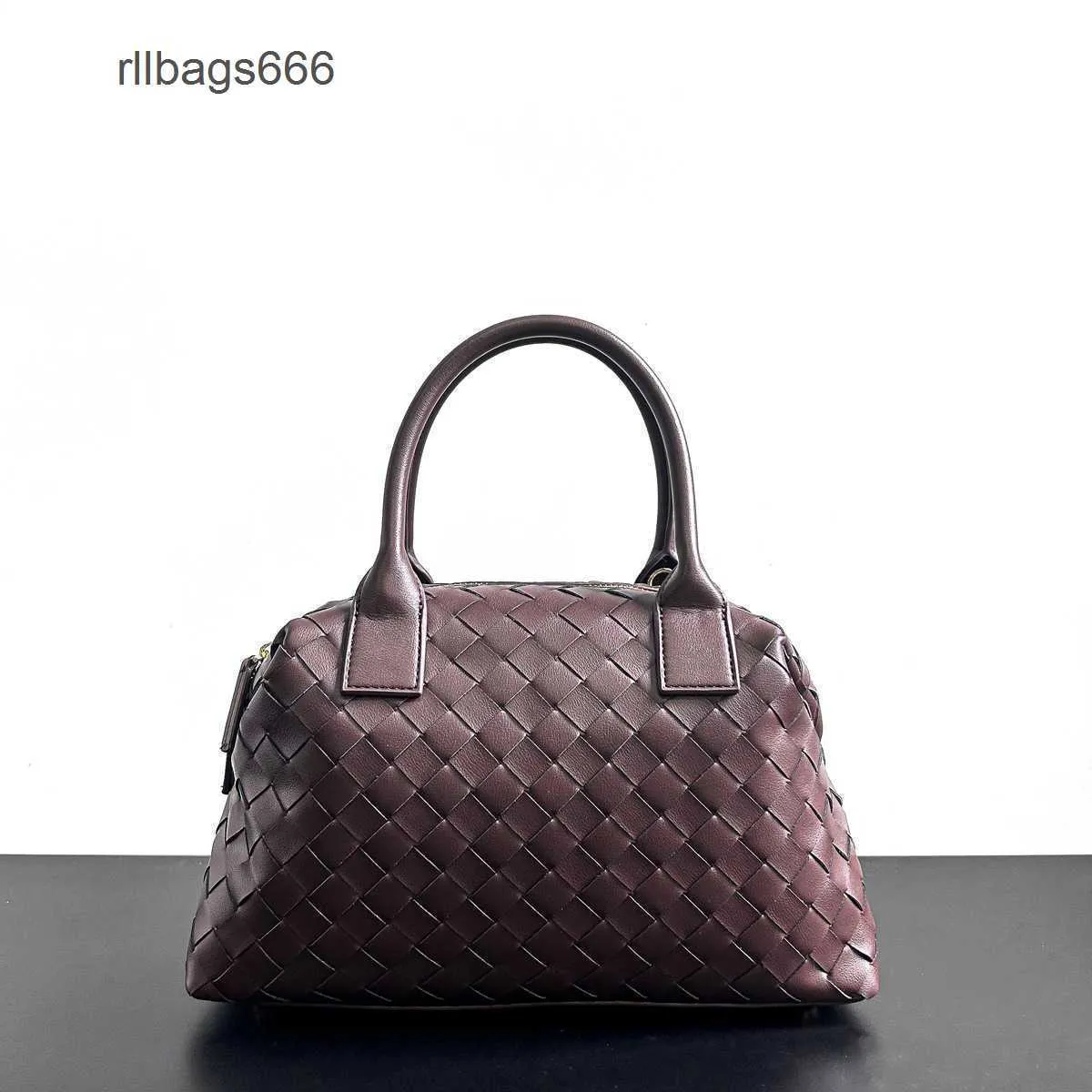 Сумочка на плечах простые кросс -дизайнер Bauletto Digbags Fashion Handheld Lady Lady Leather Bag Woven Luxury Womens venetas One 2024 мешки Bottegs y0c8