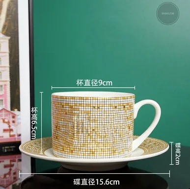 Enkel Bone China Coffee Cup Set European Small Light Luxury Afternoon Tea Set Utsökt kaffesats Partihandel