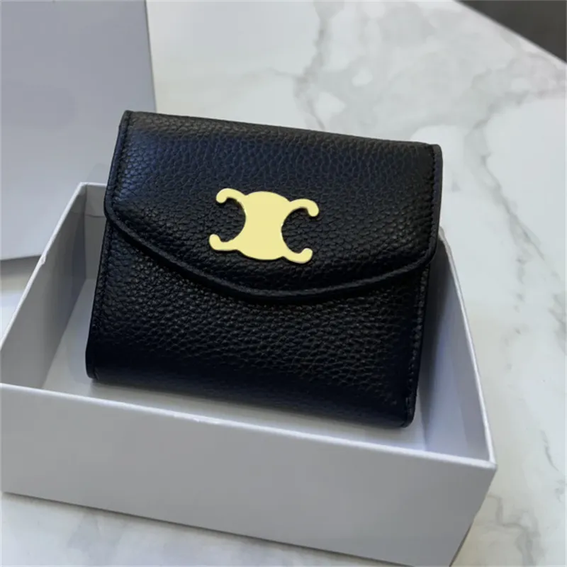 Cowhide Wallets Designer Card Women Purces Short Wallet Two Fold Style Cardholder Leather Leather Fashion Fannypack MoneyBag