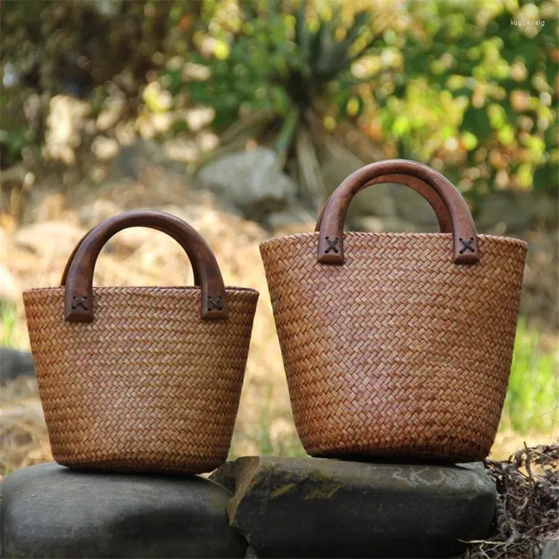 Totes handgefertigtes Holzgriff Strohbeutel Vintage gewebte Handtaschen Seaside Urlaub Rattan Eimer