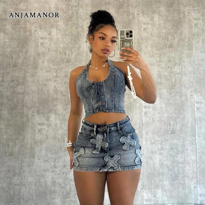 Vestidos de trabalho Anjamanor Duas peças Jean Roupfits for Women Summer 2024 Sexy Denim Halter Top e Bordado cruzado Mini-saia Conjuntos D29-HG77