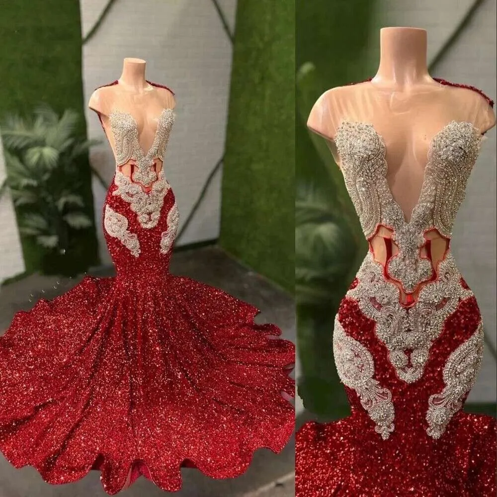 Sparkly Sexy Prom Dresses Dark Red Sequined Sequins Sier Crystal Beads Jewel Neck Illusion Evening Gowns Lace Cap Sleeves Special Ocn Formal Wear