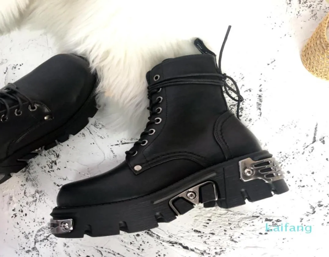 Nouvelles bottines en cuir pour femmes bottes de moto bottes de plate-forme pour femmes Boots à talon épais chaussures de chaussures 44 42 412711254