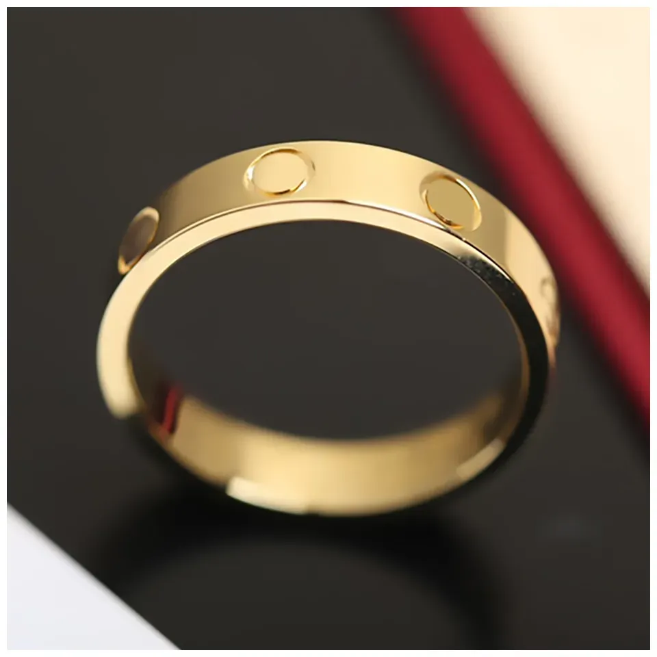 Anelli da uomo Love Rings Design S Designer Anelli amanti Anelli di gioielli di lusso Designer Design Design di gioielli da 5 mm o 6 mm di anelli multile dimensioni 18k anelli placcati in oro