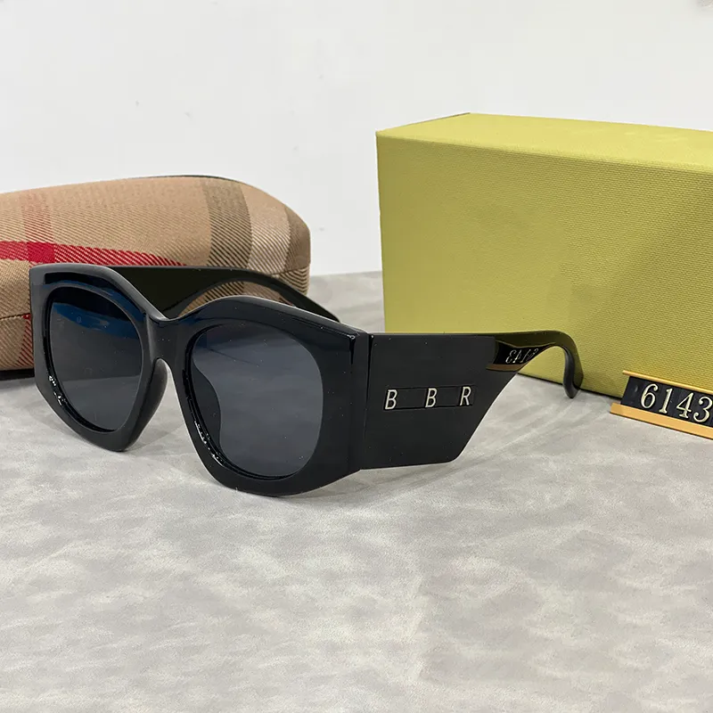 Lunettes de soleil pour femmes des lunettes de soleil Designes Cadre de soleil de soleil de haute qualité 5 Couleurs en option des lunettes