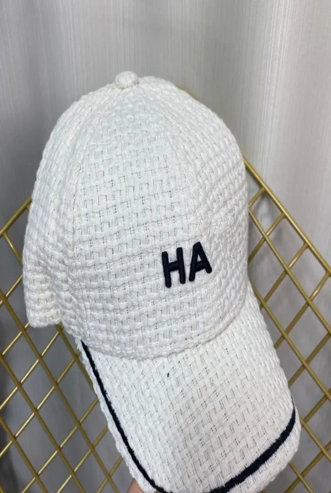 Premium -Hüte für den Herbst -Modedesigner Baseball Cap voller Details Männer und Frauenmodelle Super große Marken sind einfach zu passen zu PLA4155190.