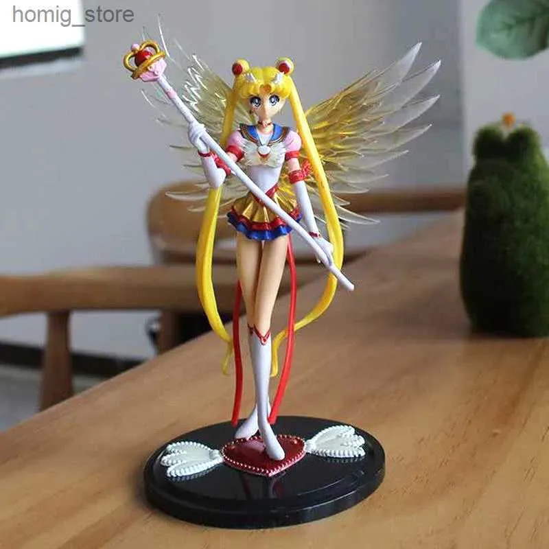 Action Toy Figures Eternal Sailor Moon Cake Ornements Tsukino Usagi Action Figure Decoration Collection Doll Model Model Toys for Birthday Gifts Y240415