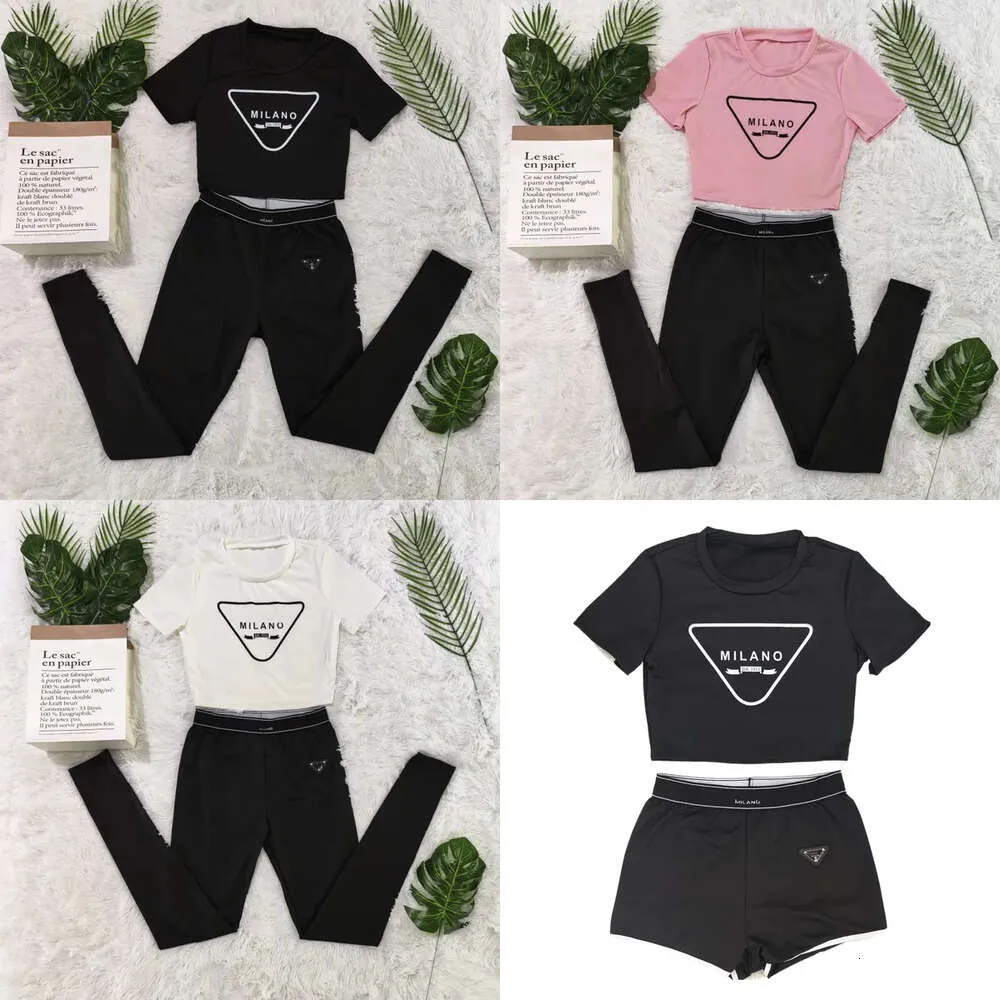 Tracksuits Kadın Tasarımcı İki Parçalı Set Mektup Baskı Çıplak Göbek Seksi Kısa Kollu T-Shirt Şort Günlük Spor Yuvarlak Boyun Kıyafetleri Katı koşu takım elbise