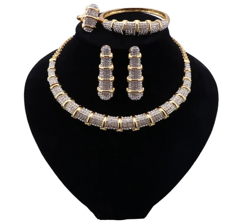 Bijoux de mariée de mariage africain Luxury Dubaï Gold Color Jewellry ensembles pour femmes Boucles d'oreilles de Bracelet Collier Set9690571