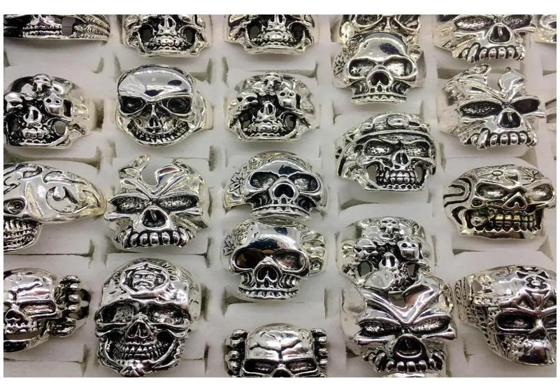 Lotes integrais de 50pcs Skull vintage Men039s Silver Plated Rings Jóias All Big Size OCJRY4047293