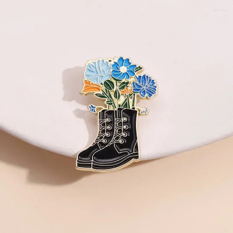 Broches vieilles chaussures fleures pot émail broche jardinage jardin contenant chaussures en pot bottes fleurs bijoux bijoux