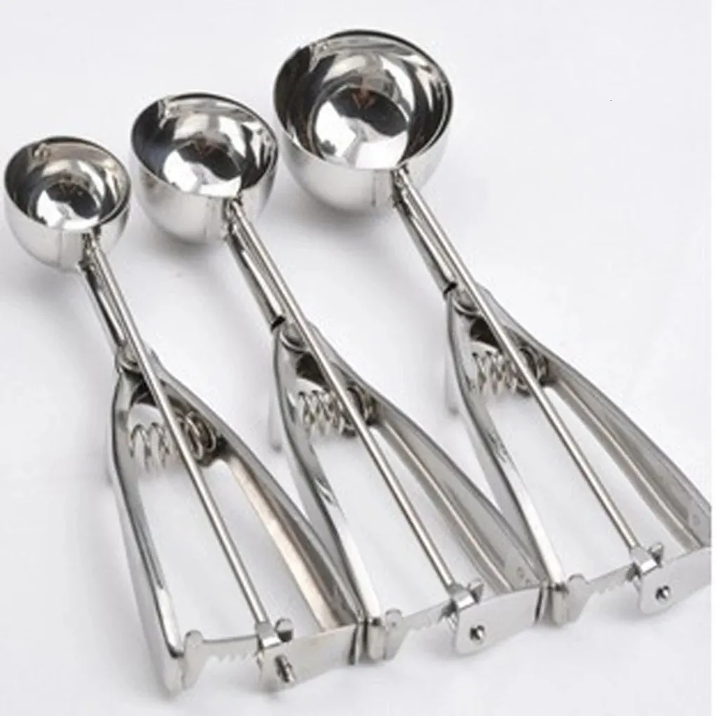 Scoop de crème glacée à 3 taille Trigger Metal Cookie Spoon Melon baller Scooper de pâte en acier inoxydable 240415