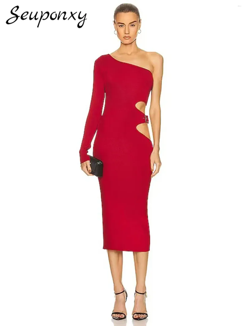 Casual Dresses High Quality Red Sexy Hollow Out One Shoulder Long Sleeve Women's BodyCon Bandage Dress 2024 Elegant Evening Party