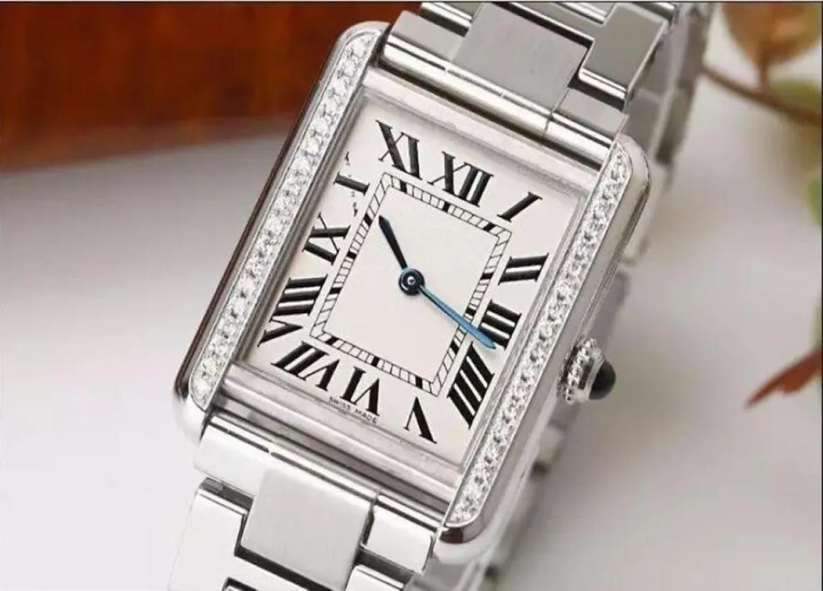 Femmes Habillement de quartz Mouvement montre en acier inoxydable montres de montres en cuir d'horloge masculine 0369574417