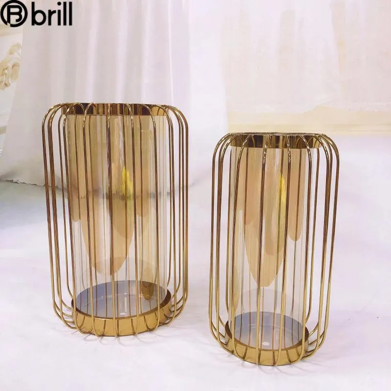 Titulares de vela European estilo vaso de vidro de vidro dourado metal geométrico castiçadeira à prova de vento Candelabros decorativos de velas