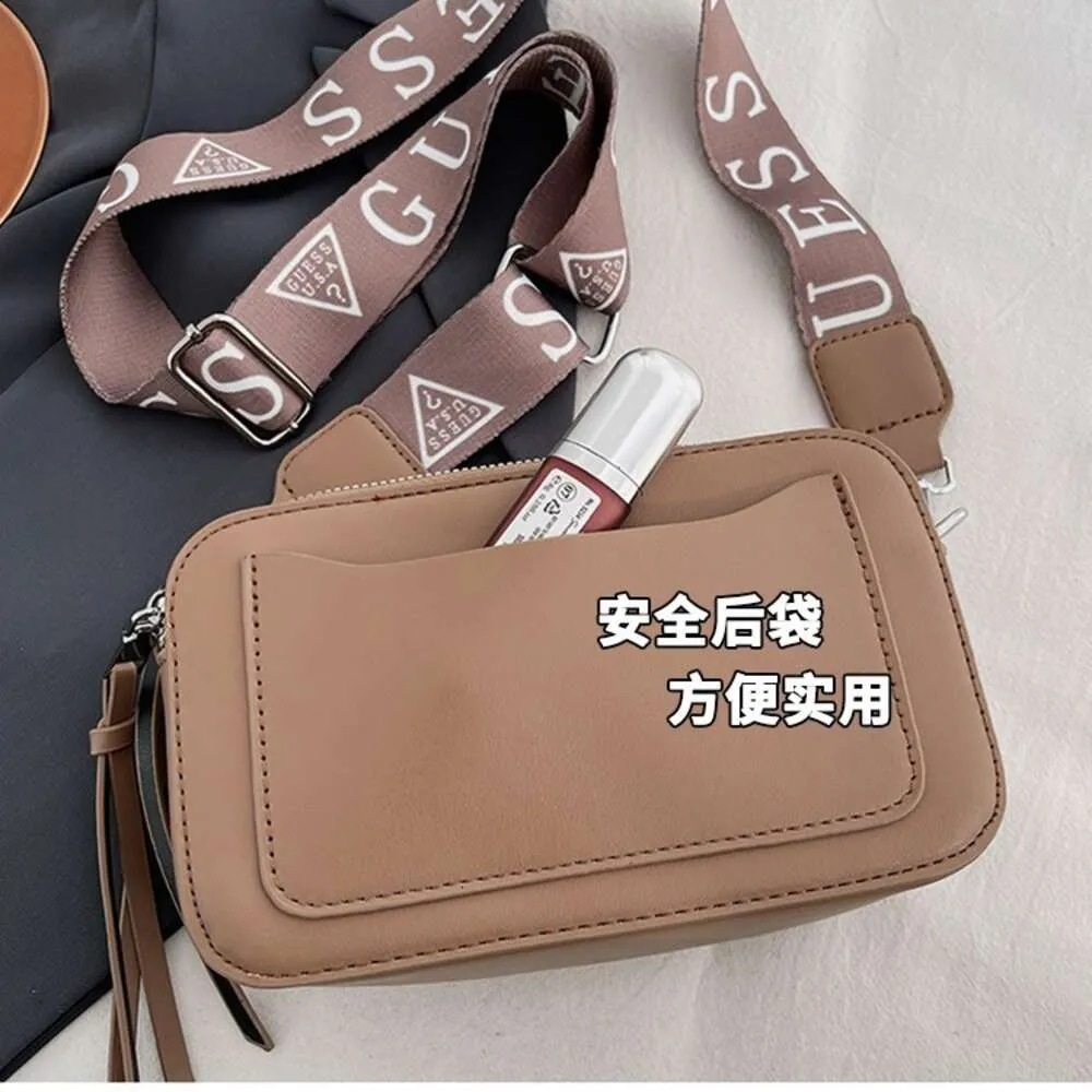 Stores Export Designer Shoulder Bags Fashion Popular Shoulder Bag Shopping Bag Bucket Bag Versatile Bag Portable High Quality Vintage Charm