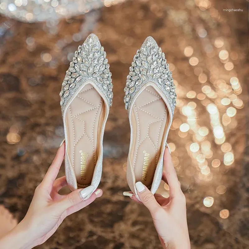 Casual Shoes Pointy Crystal Rivets Women Flats 41-43 Plus Size Mules Luxury Rhinestone Ballerina For Woman Soft Moccasins 2024