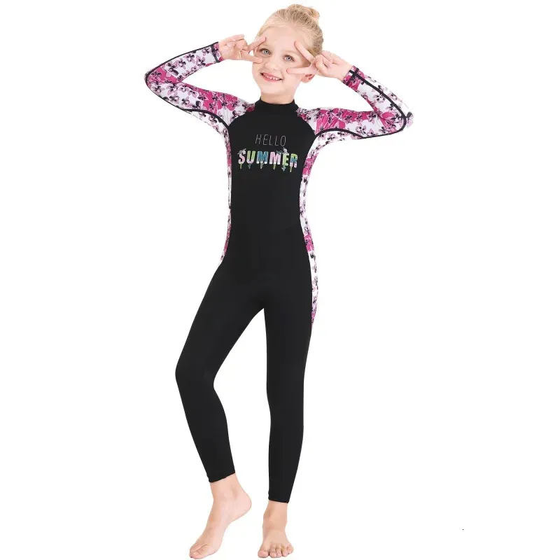 Kids Girls Boys Diving Costume Antiproorof WetSuit Enfants Going Wather Onepiece Long Manches Swimwearve 240416