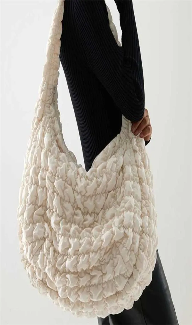Casual stor kapacitet Tote axelväskor Designer Ruched Handbag Luxury Nylon Quilted Padded Crossbody Bag Female Purse 2110263827075