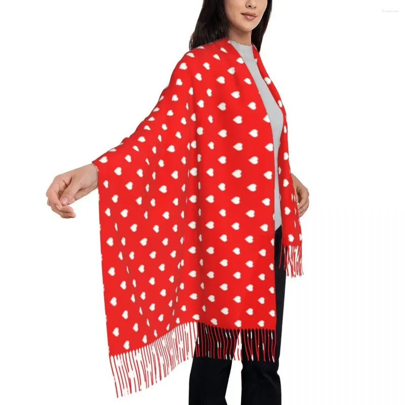 Les écharpes gardent des écharpes chaudes cœurs d'hiver châles imprimés et enveloppez les enveloppements féminins de bandana graphique rouge blanc rouge blanc