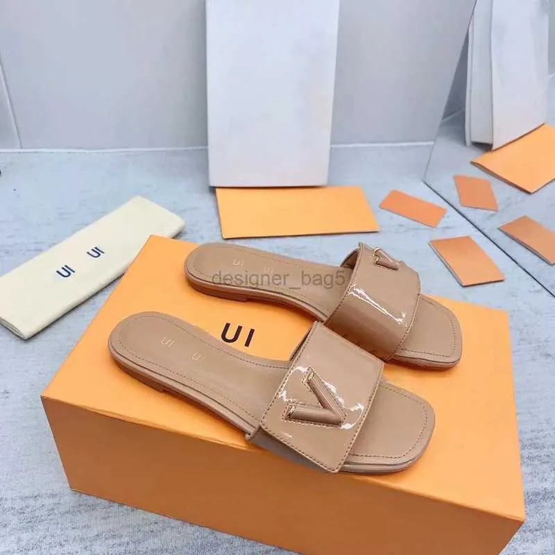 10a topkwaliteit voorste vrouw shake man sandaal muilezel metallic lambsklein ontwerper shinny lederen hoge luxe hiel gewatteerde riemglaasjes slippers schoen zomers slipper