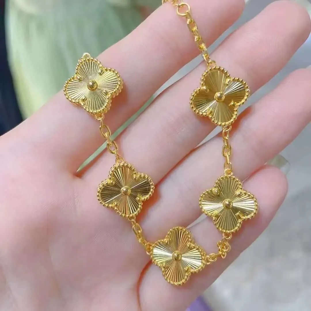 Edição de luxo de alta qualidade Fanjia Clover de quatro folhas V Gold grossa de grossa 18k Bracelete de cinco flores para mulheres engenharia estática versátil