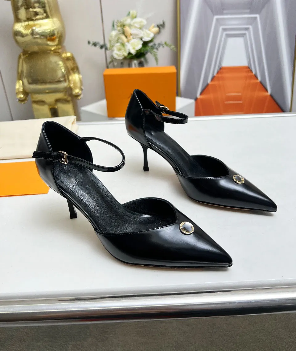 Lyxdesigner LVVV Dress Shoes Women Pumpar Läder Sandaler Fashion High-Heeled Shoes L Sandaler V FDFGG