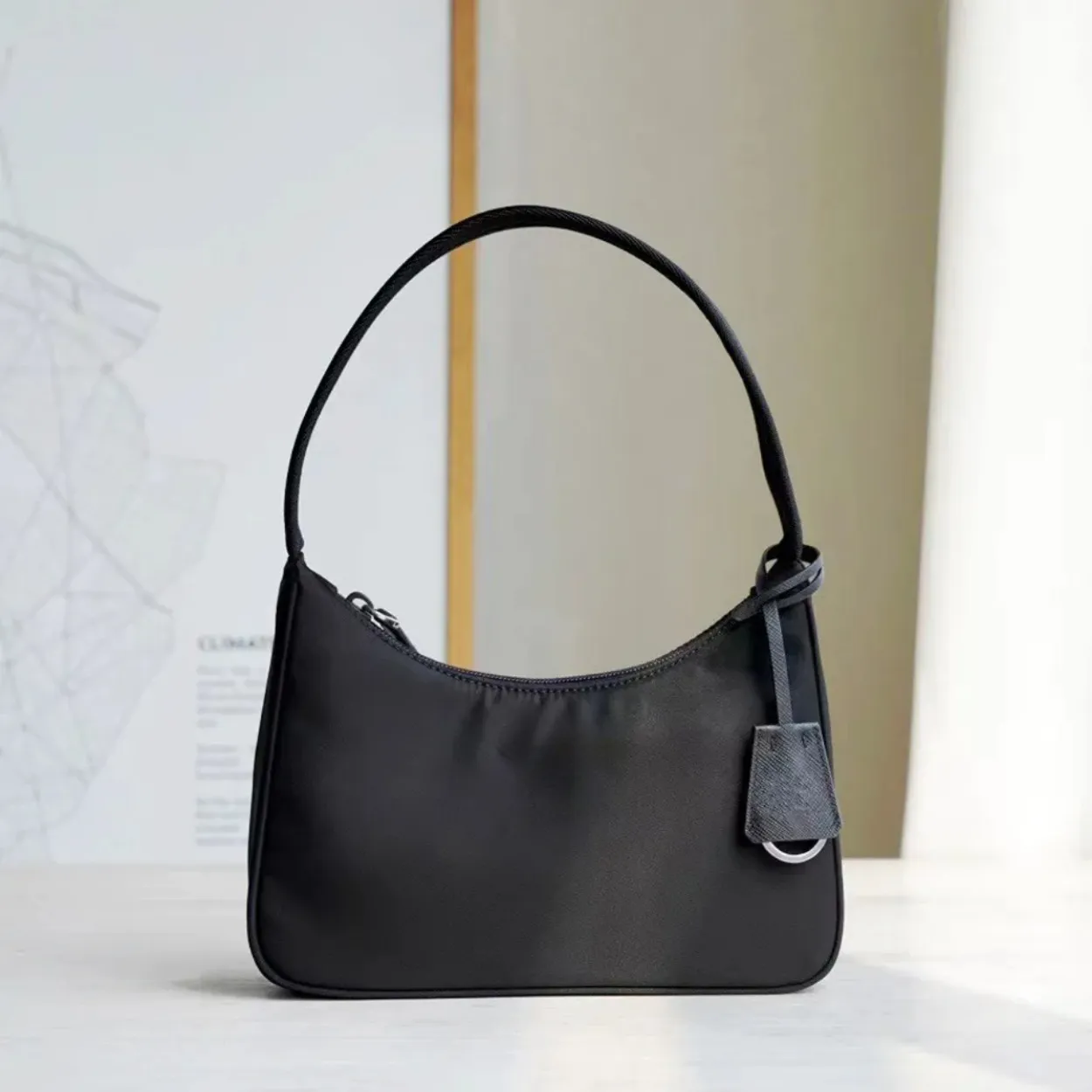 Tasarımcılar Çanta Lüksler Çanta Çantaları 3 Parçalı Çantalar 2005 Crossbody Hobo Cüzdanları Satılık Bayan Lady Omuz Moda Çantası Minimalist Stil İşlevselliği Cüzdan VR16