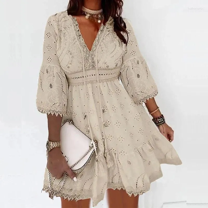 Casual Lace Dress: Bohemian Style, Floral Lace Pattern, V-Neckline, Ruffled Hem, Belted Waist, Complementary Clutch with Tassels.