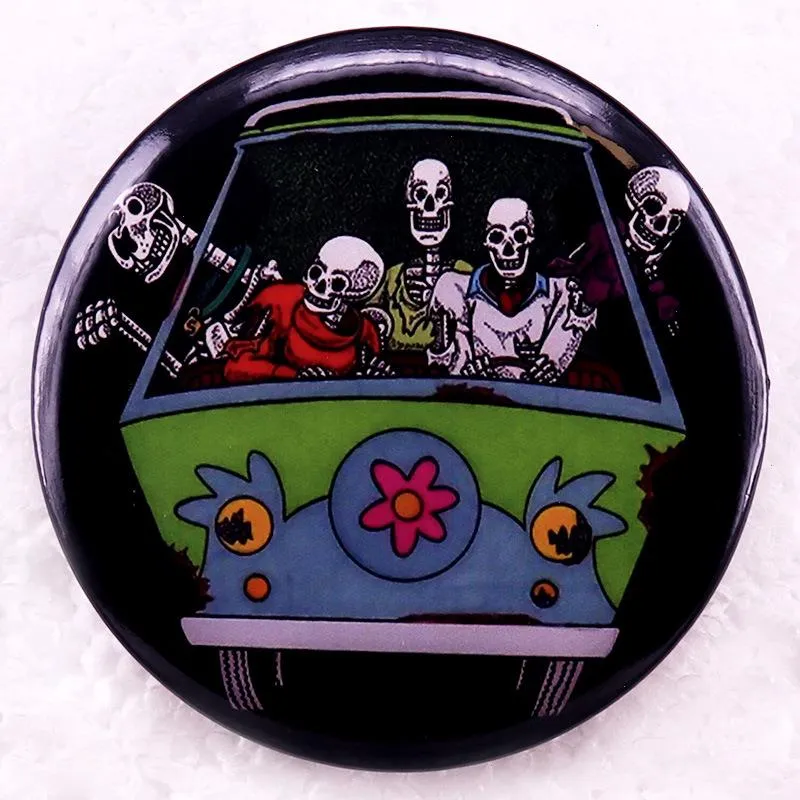 58 mm Halloween Straszny film filmowy broszka brooth urocze filmy anime Gry Hard Enomel Pins Zbierz kreskówkę broszkową plecak worka na torbę na lapy odznaki klapowe