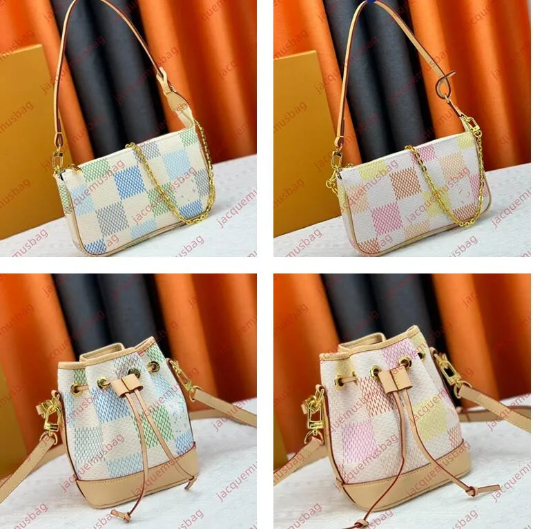 DHgate Luxurious Womens Designer Bag with Lock Closure and Elegant Design Perfect for Everyday Use and Special Occasions Bags Luggage Accessories