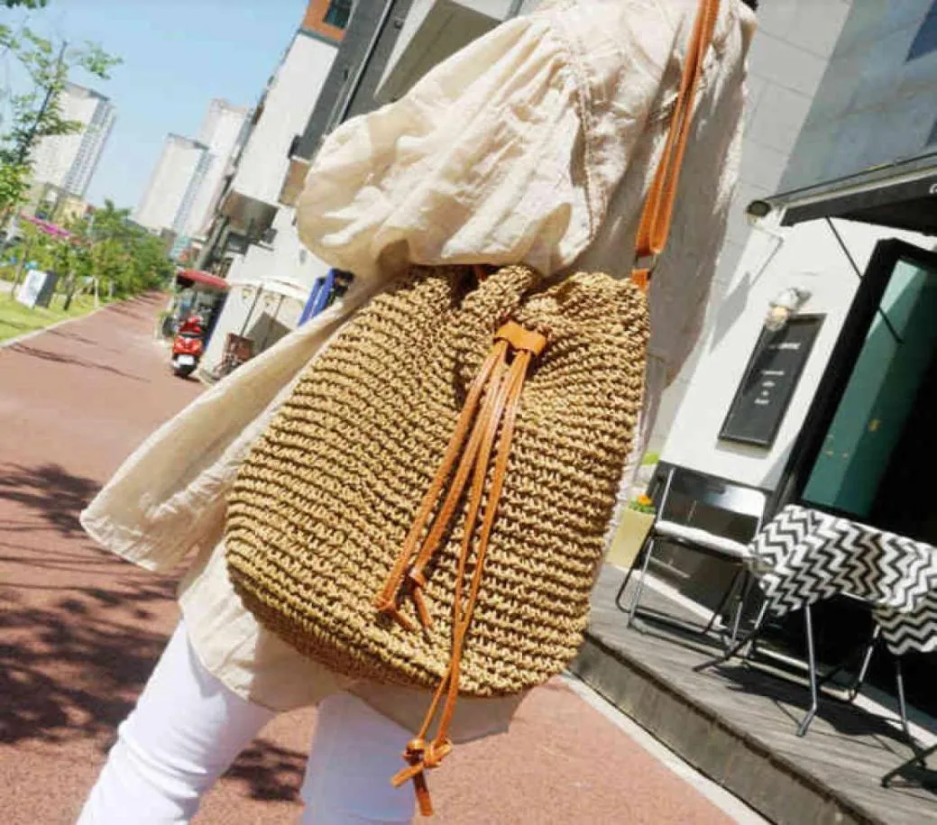 Casaul Rattan Women Shalledws Bags Wicker大容量トートTassel Crossbody Bag Summer Beach Big Purses Travel Bali Sac C8405832